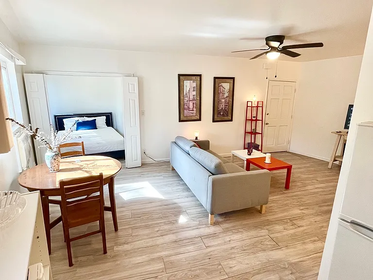 3697 S La Cienega Blvd #15 — Photo 10