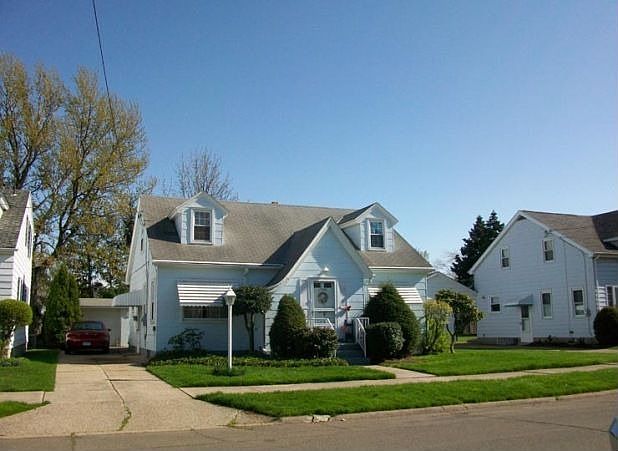 1st image of 1349 W 34th St #P523