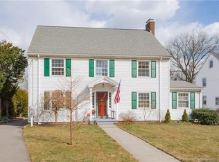 42 Arnoldale Rd, West Hartford, CT 06119