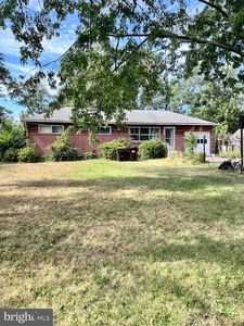 1457 Marlyns Ln, North Wales, PA, 19454