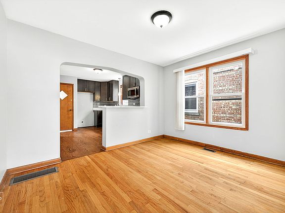 4th image of 4143 W Marquette Rd