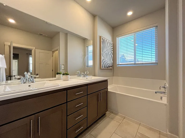 31530 NW Yorkshire St — Photo 30