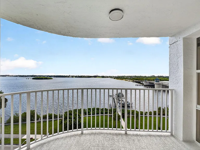 3901 S Flagler Dr #901 — Photo 12