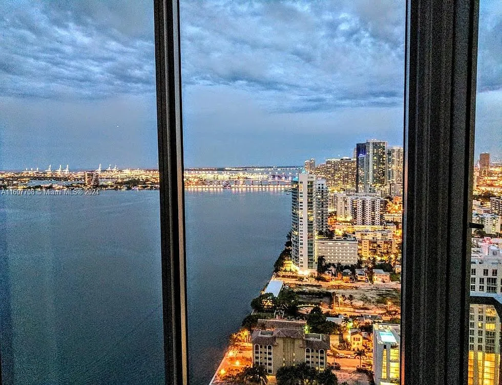 1 bed, 944 sqft, $4,500 — Photo 3