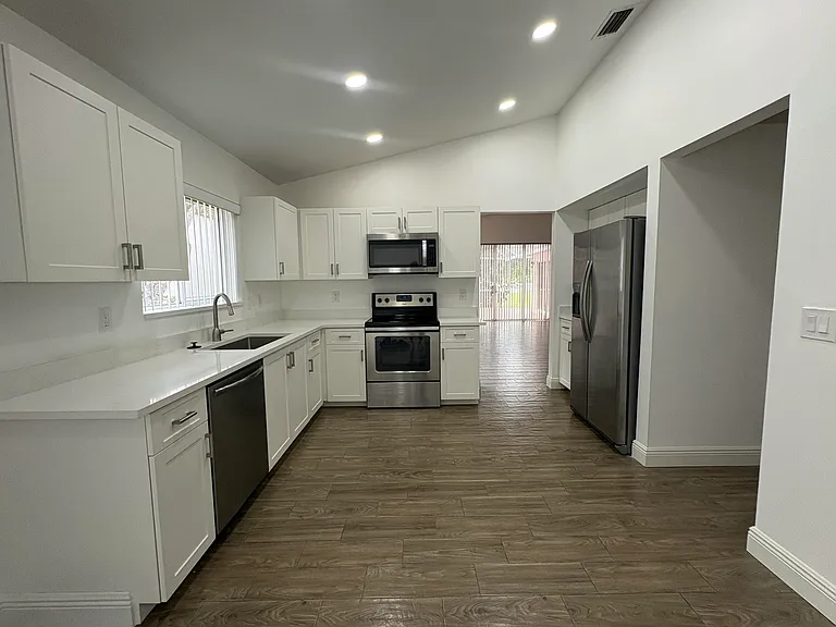 7296 Via Palomar — Photo 8