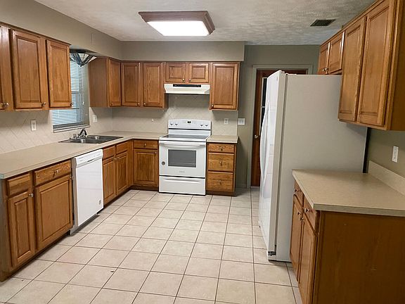 5th image of 4521 NE 13th Ave