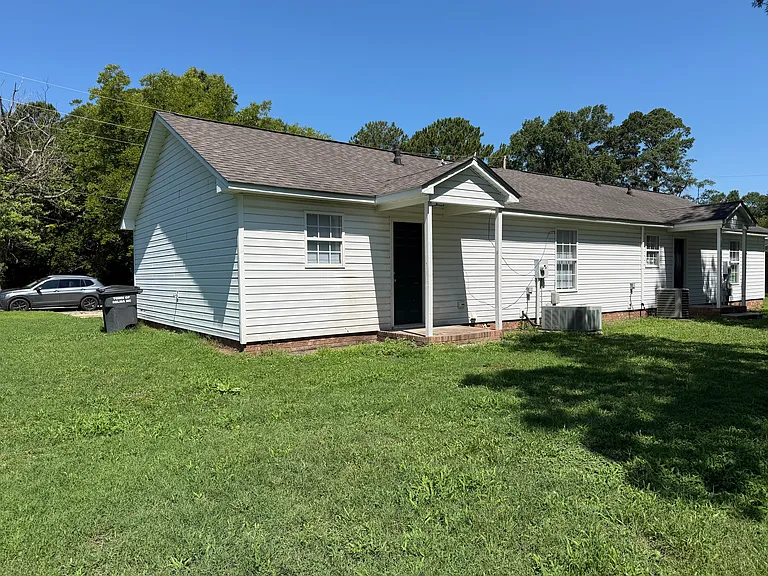 602 Winston Cir — Photo 2