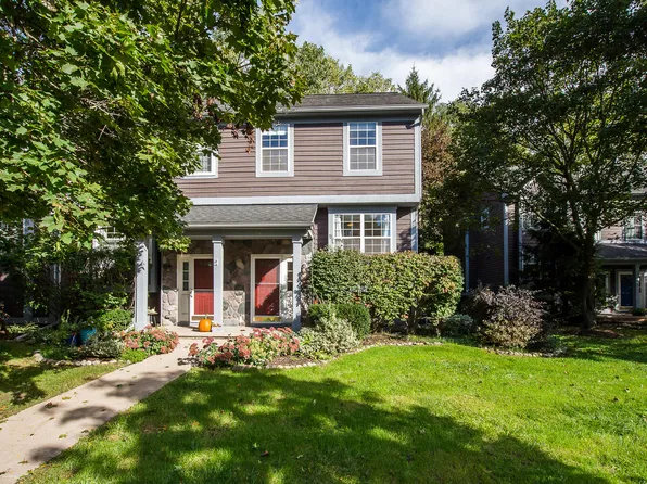 230 Lyn Anne Ct, Ann Arbor, MI 48103