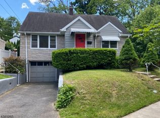 15 Wayside Ct, Passaic, NJ 07055