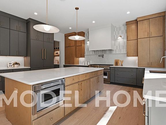 5th image of 6027 27th St N