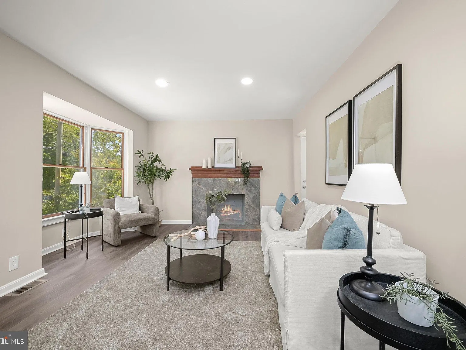 4 bed, 3.0 bath, 1968 sqft, $3,500 — Photo 2
