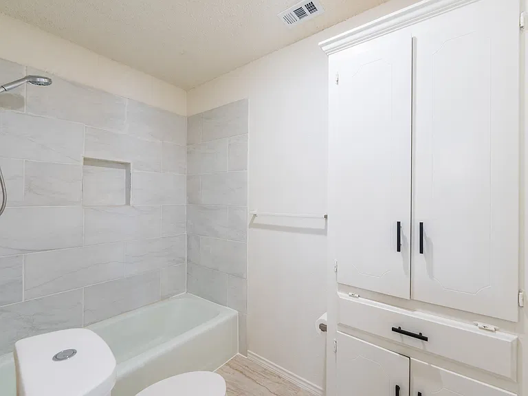 625 Woodhaven Pl — Photo 20