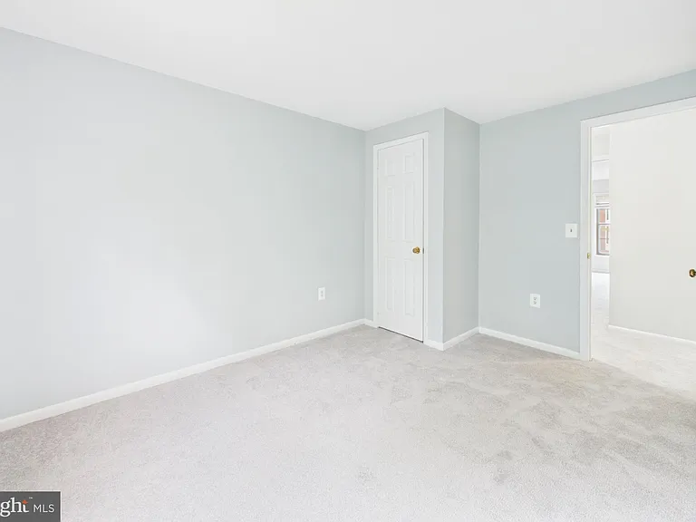 5971 Clerkenwell Ct — Photo 33