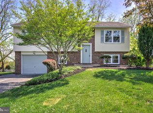 82 Allen Rd, Ephrata, PA 17522