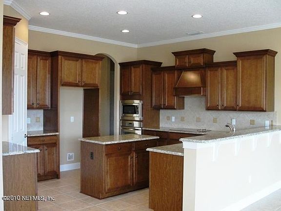 4th image of 420 Gallardo Cir
