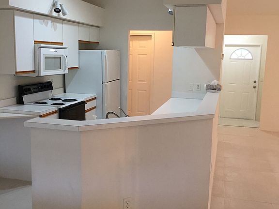 5th image of 1210 Forest Lakes Blvd