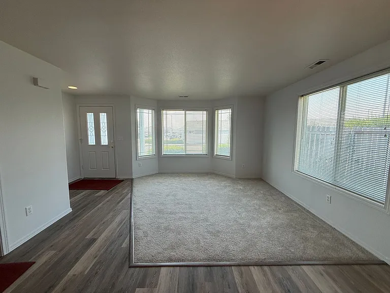 4603 Messara Ln — Photo 2