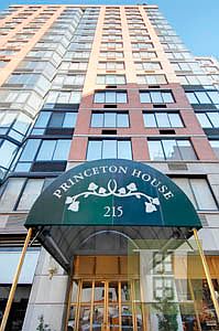4th image of 215 W 95th St APT 12B