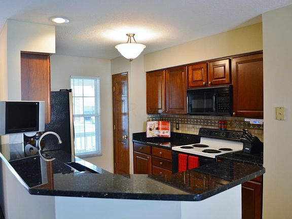 4th image of 6632 Lower Lake Dr