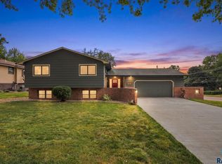 4101 S Thunderbird Trl, Sioux Falls, SD 57103