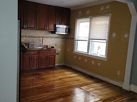 2nd image of 1006 E 241st St Floor 2