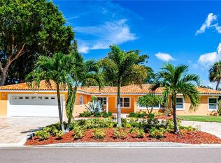 3121 Sunset Dr, Belleair Bluffs, FL 33770