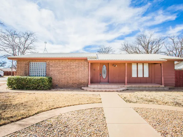 544 S Grain St, Crosbyton, TX 79322