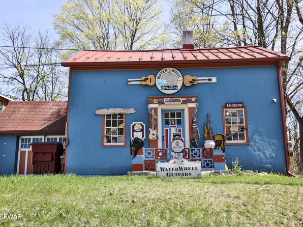 100 2nd St, Milford, PA 18337