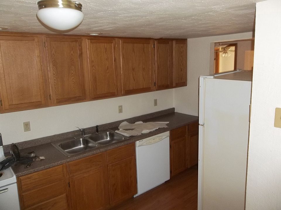 2nd image of 205 N 4th St #1