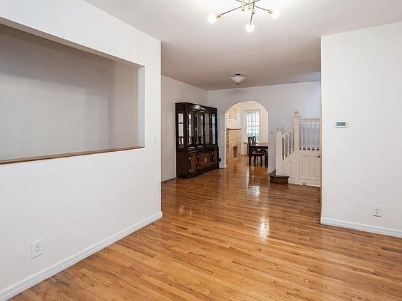 5th image of 1404 Avenue P