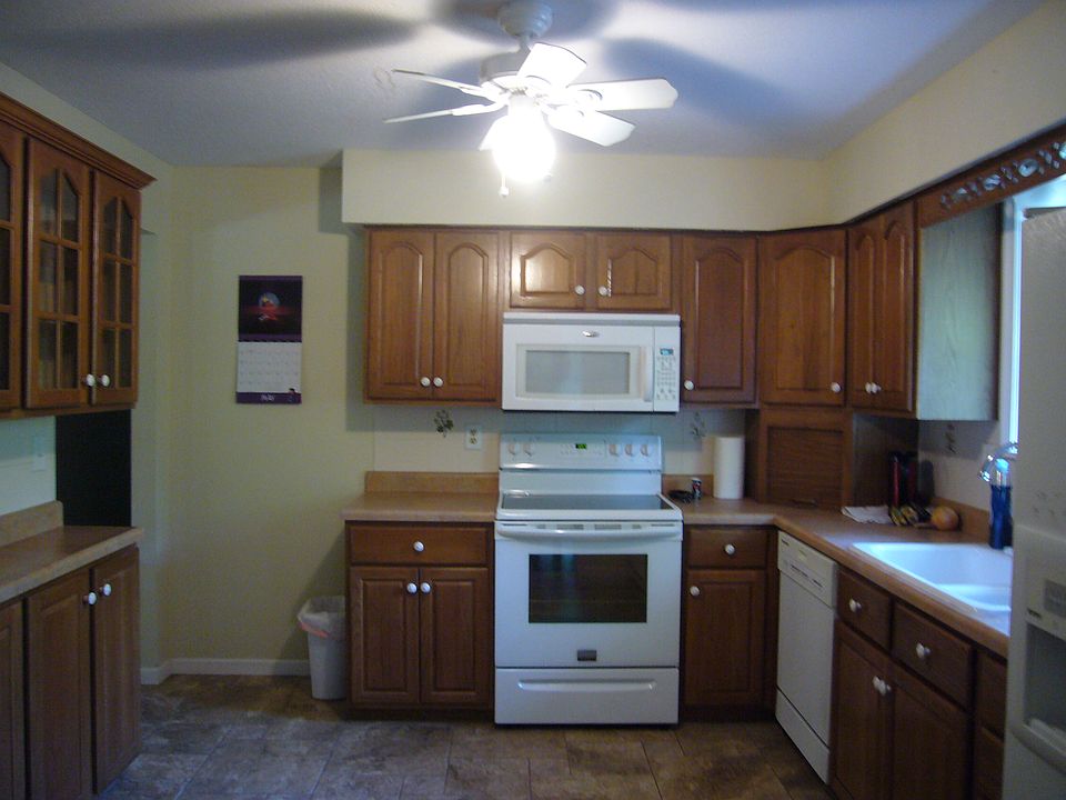 1st image of 5513 E Yosemite Ave