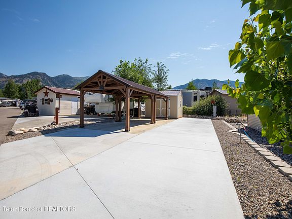3rd image of 835 Buckboard Dr