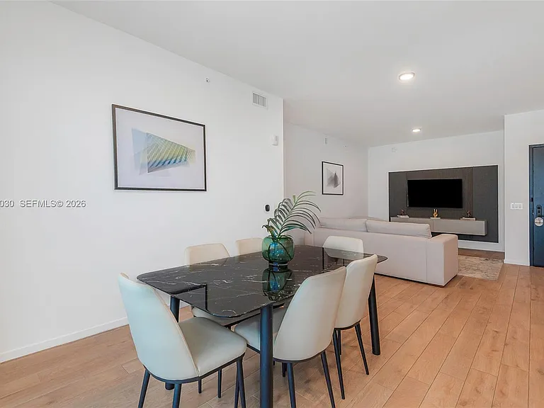 398 NE 5th St #4001 — Photo 47