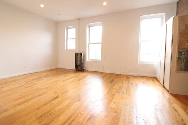 Rented by Superior Homes | media 11