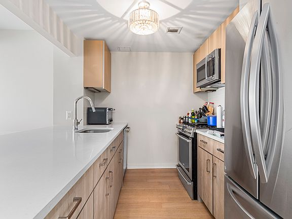 5th image of 171 W 131st St APT 611