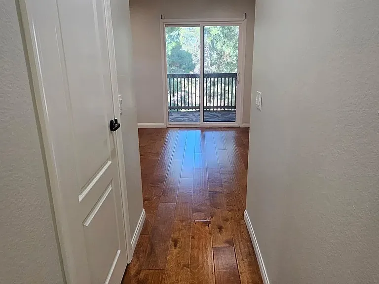12091 Alta Carmel Ct #10 — Photo 11