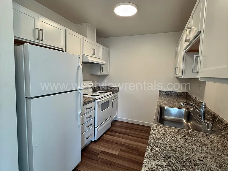 524 32nd St #401 — Photo 9