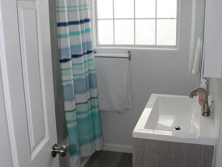 Common area bathroom off the living room and bedroom 3