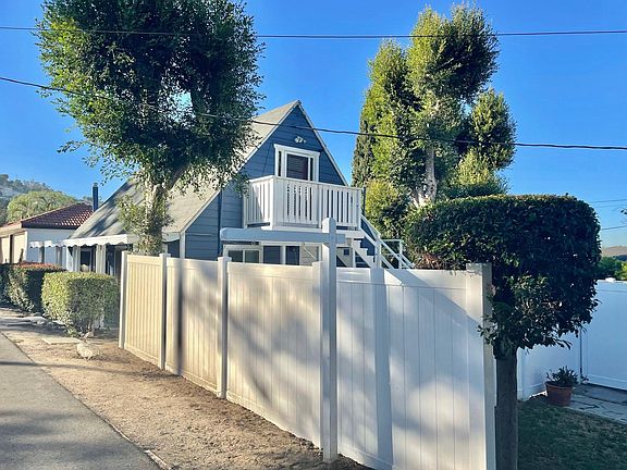 2nd image of 24263 Los Codona Ave #B