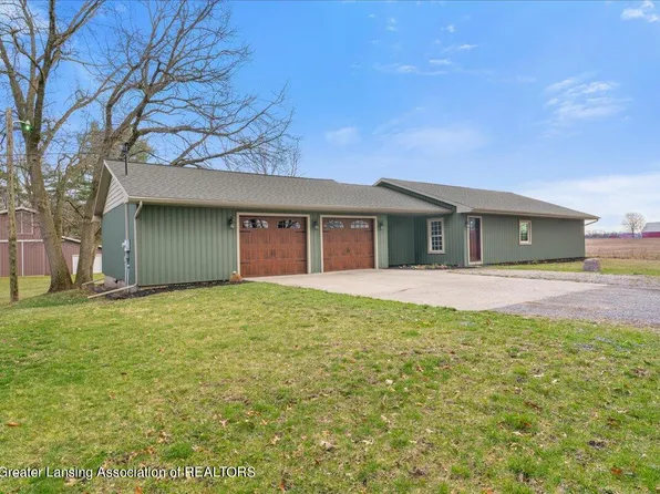 615 Covert Rd, Leslie, MI 49251