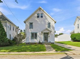 327 E Spring St, Zelienople, PA 16063