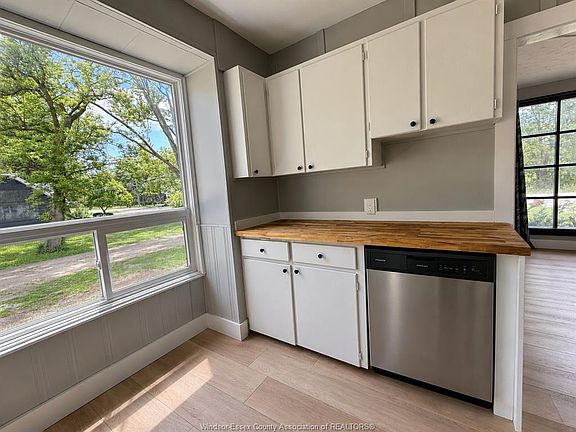 4th image of 4641 Malden Rd