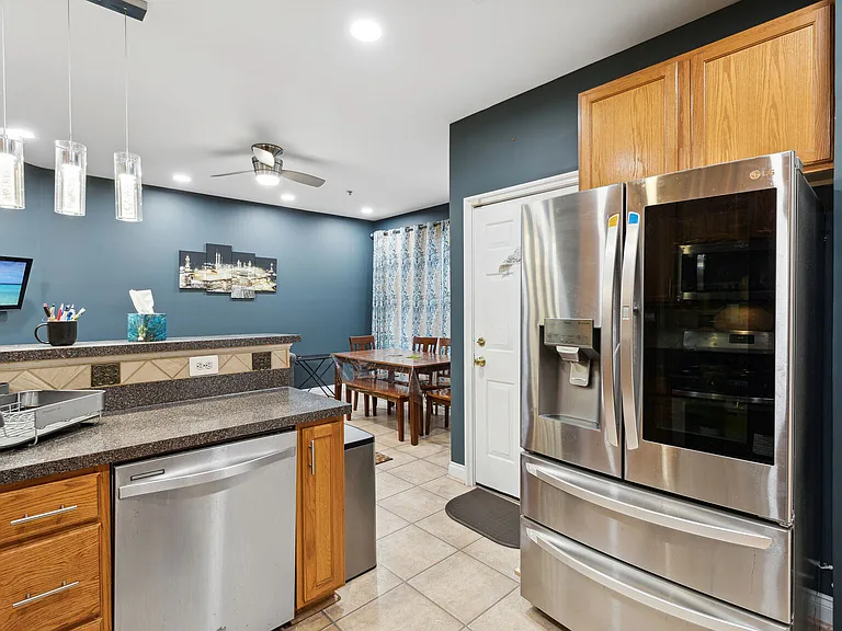 6005 Helmsman Way — Photo 13