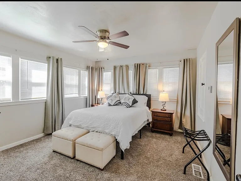 318 W Florinda St #A — Photo 22