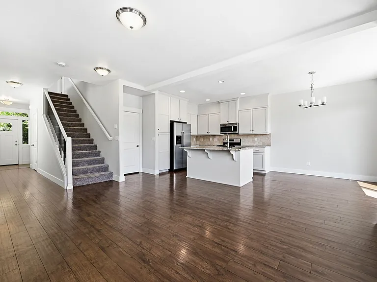 1068 SE Leonel Ln — Photo 7
