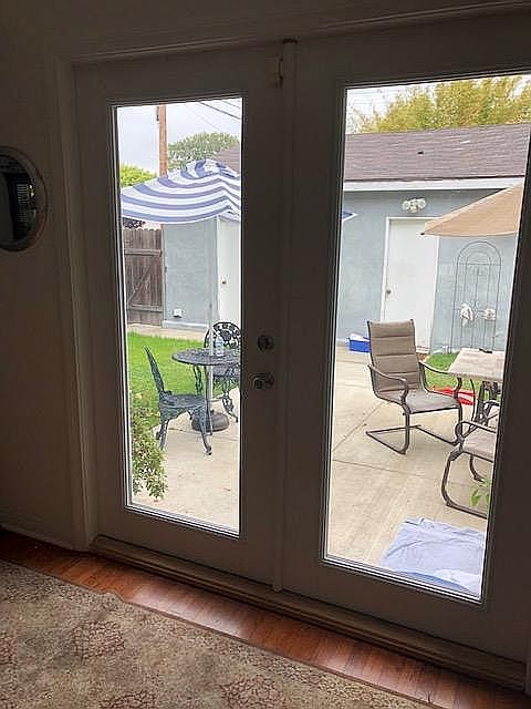 doors to back yard