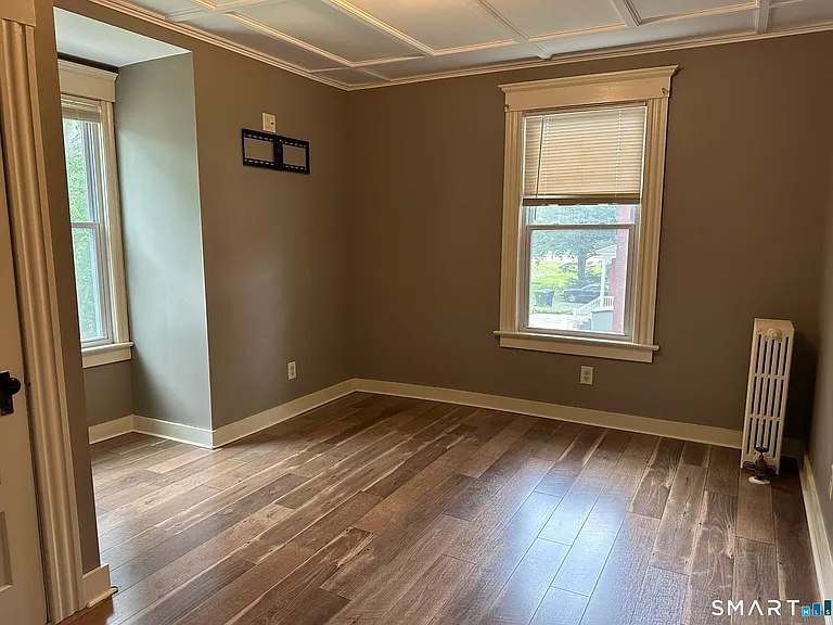 371 Prospect St — Photo 15