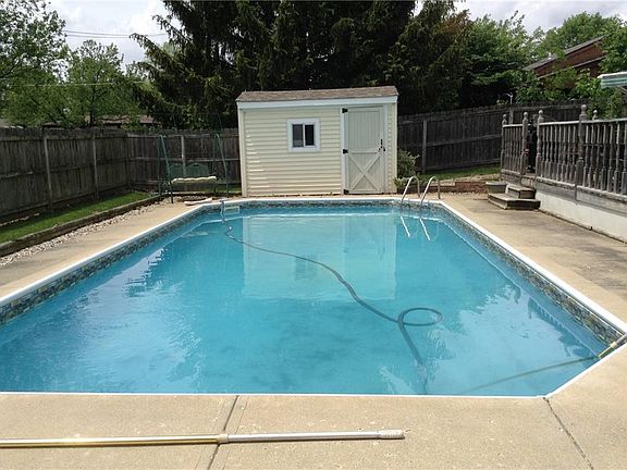 3rd image of 2130 Poncianni Ave