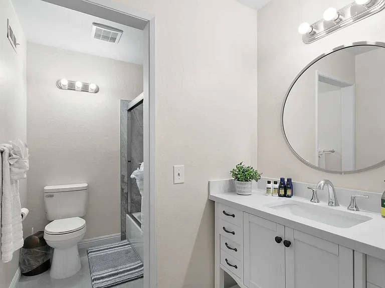 2910 Malaga Cir #A — Photo 16