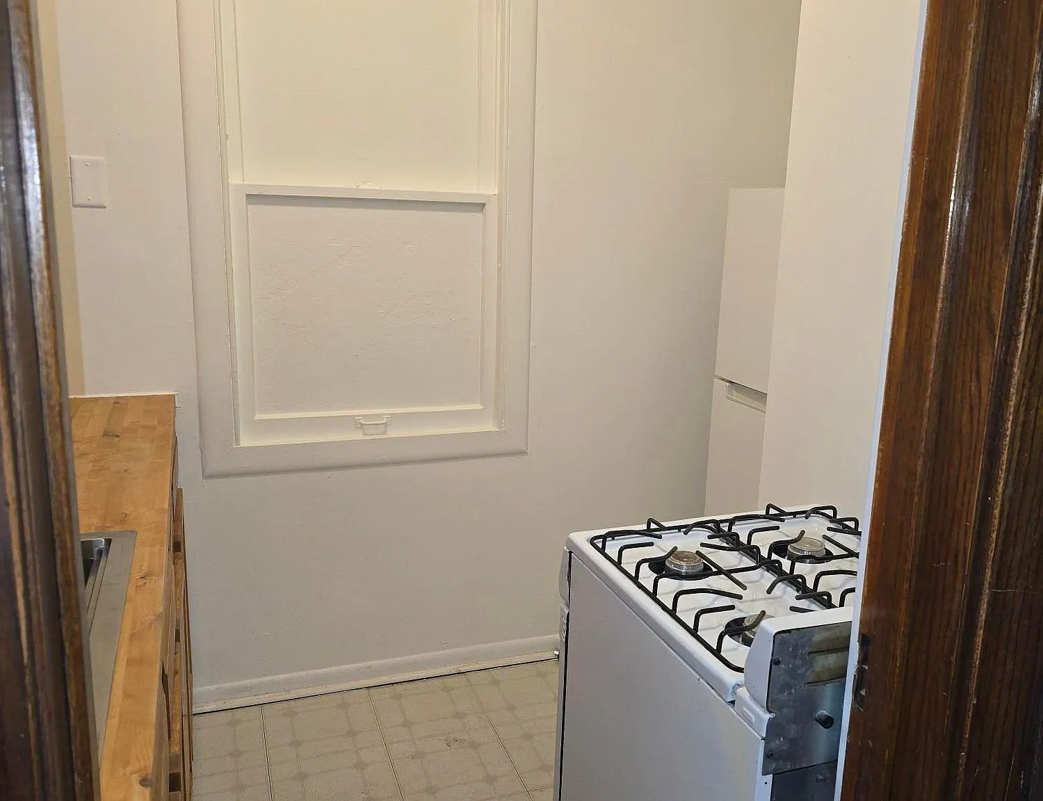 1 bed, 1.0 bath, 450 sqft, $895 — Photo 3